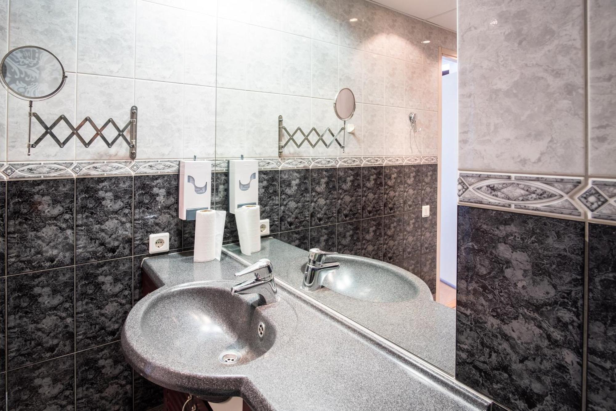 Dream Stay - Five Bedroom Penthouse In Old Town Tallinn Extérieur photo